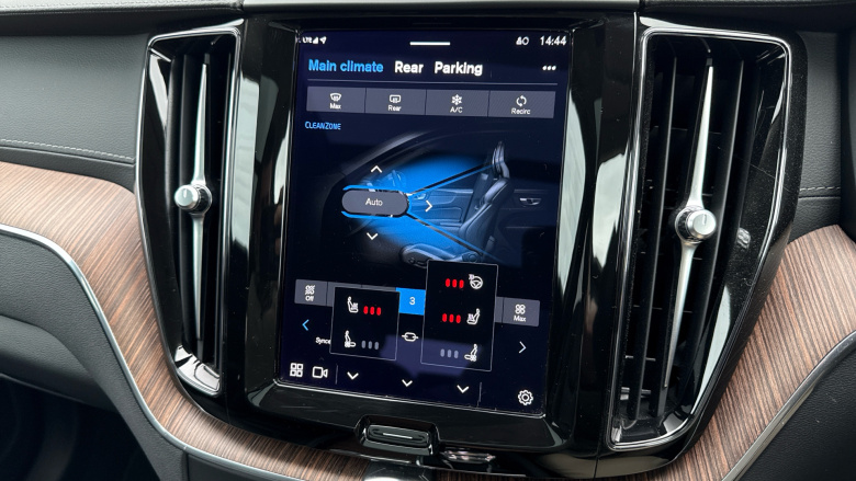 Volvo XC60 2.0 B5P Ultimate Dark 5dr AWD Geartronic Petrol Estate